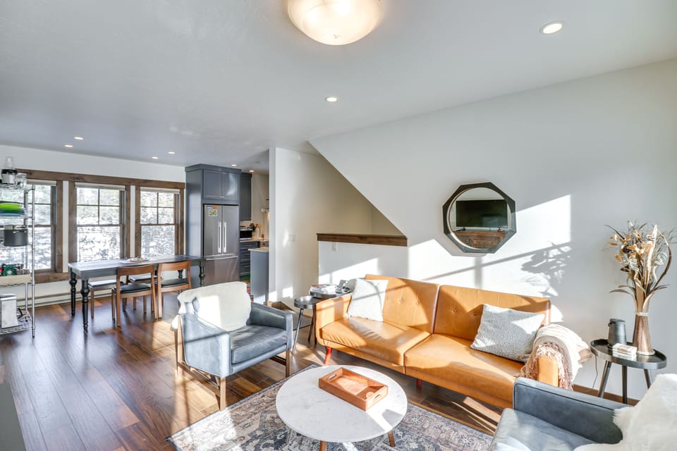 Living Area | Full Sleeper Sofa | Flat-Screen TV | Wood-Burning Stove