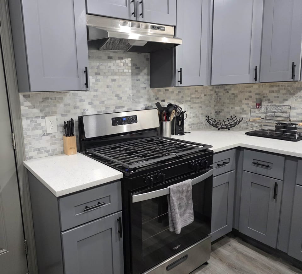 Feel at home in the well-equipped kitchen at Braves Battery Central Smyrna, Ga