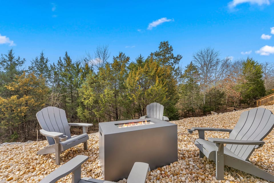 Unwind around the fire table with your favorite drink in hand and peaceful lake views all around.
