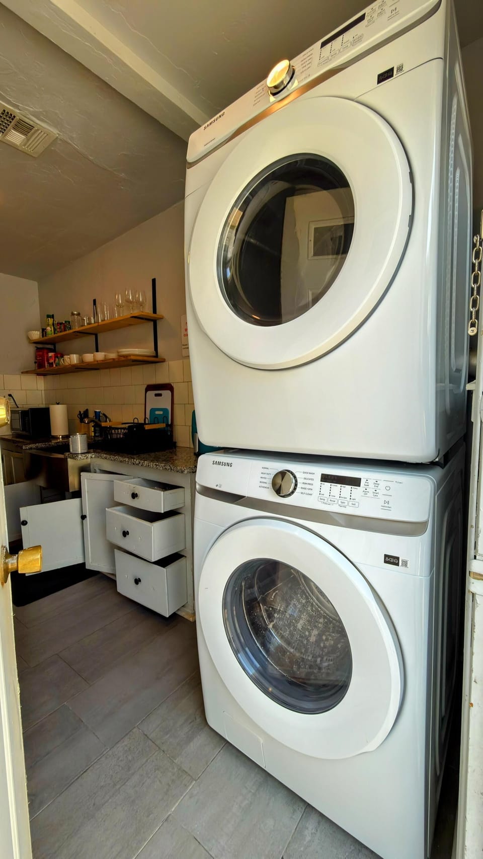 In-home washer and dryer for your convenience.