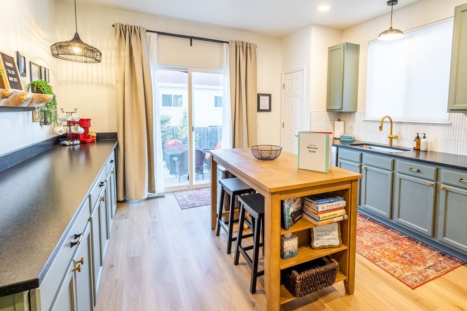Large and updated eat-in kitchen. Access to the backyard.