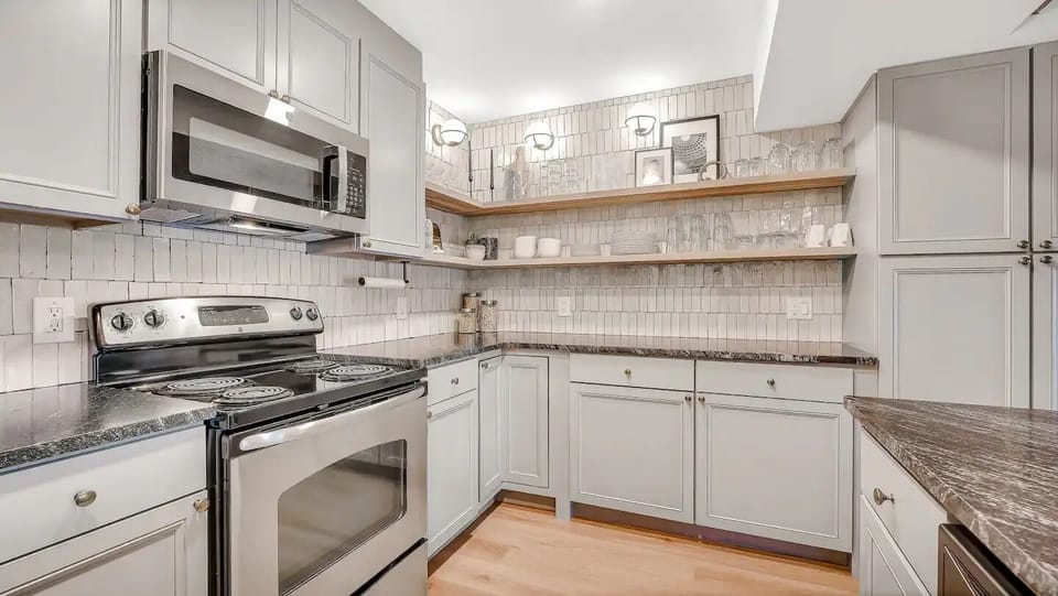 Fully equipped kitchen