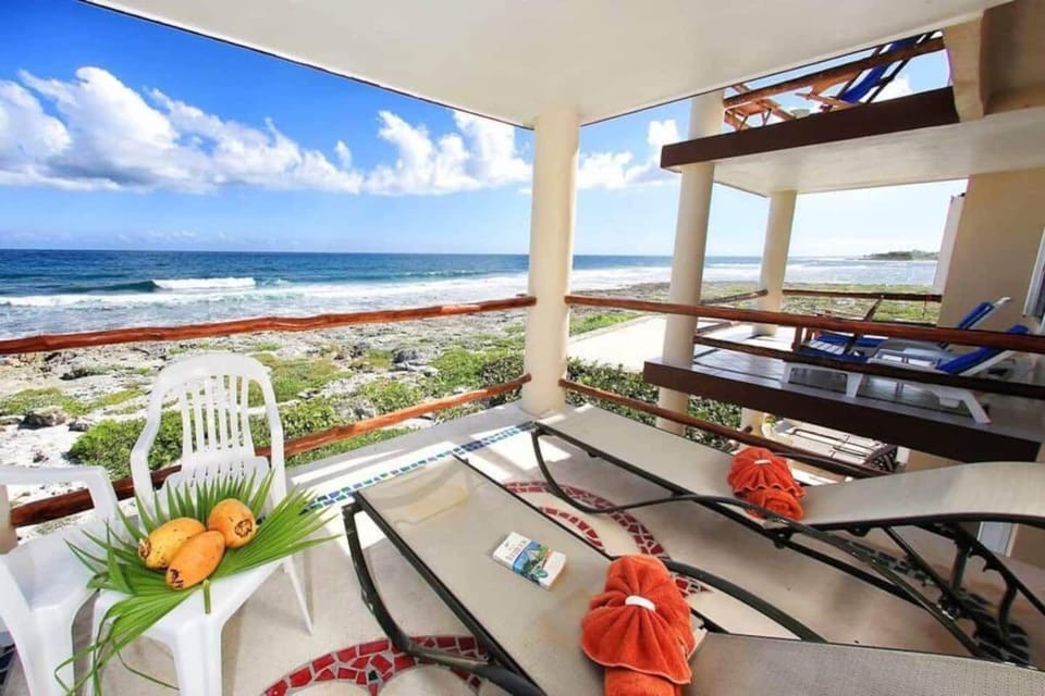 Private balcony with uninterrupted views at Yal Ku Cai Suite