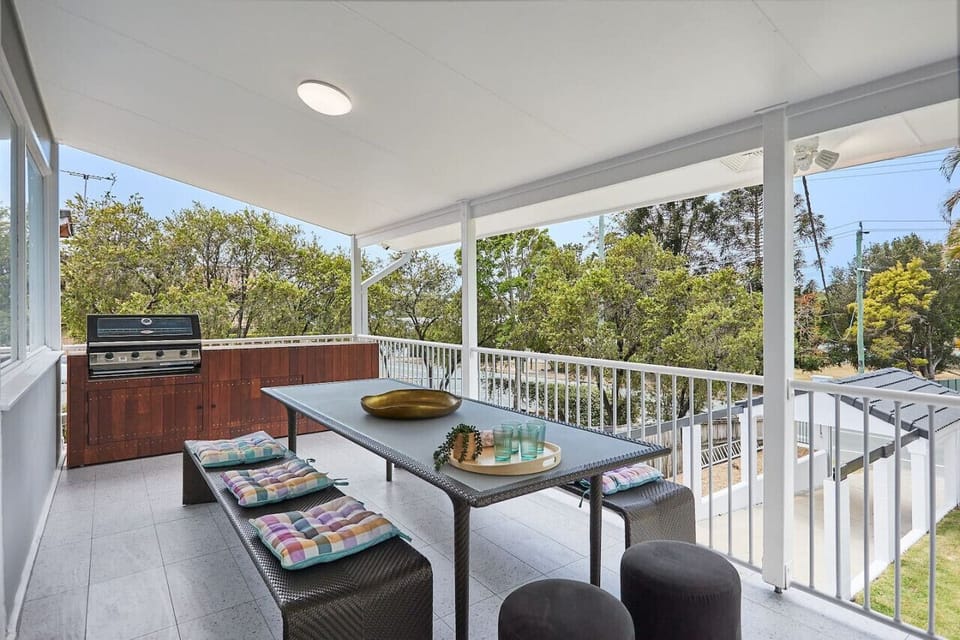 Built-in Beefeater Gas BBQ. Upper entertaining patio