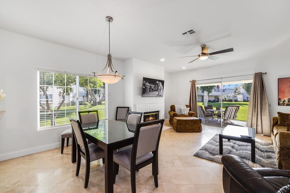 Comfortable Dining/Living Area.  Dining Table seats 6.