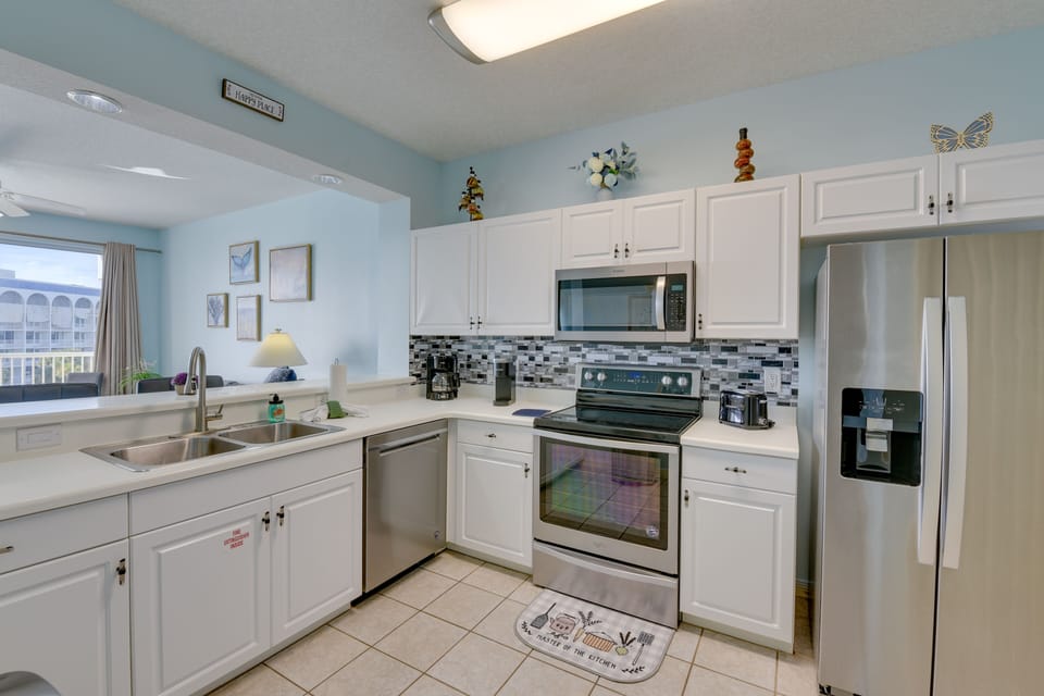 Kitchen | Cooking Basics | Keurig Coffee Maker | Main Level