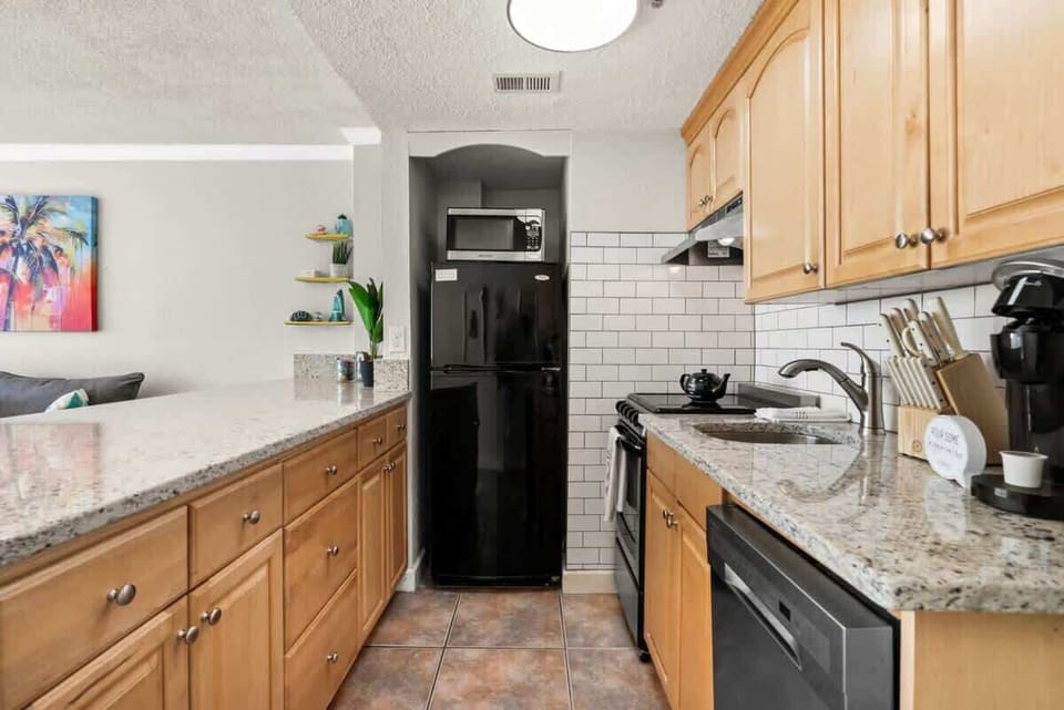 Fully Stocked Kitchen