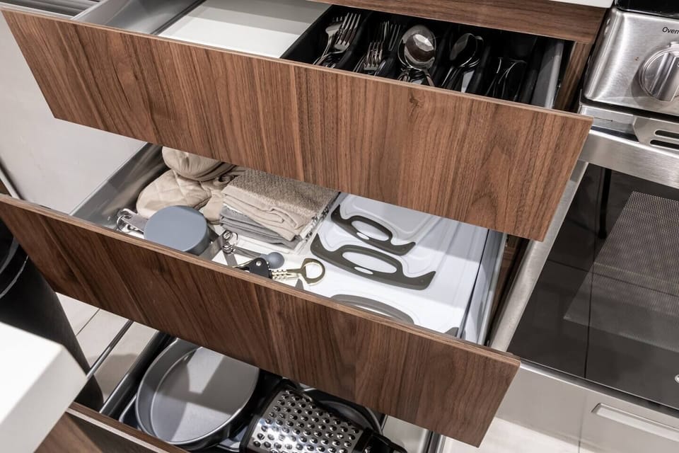 All cooking utensils to cook