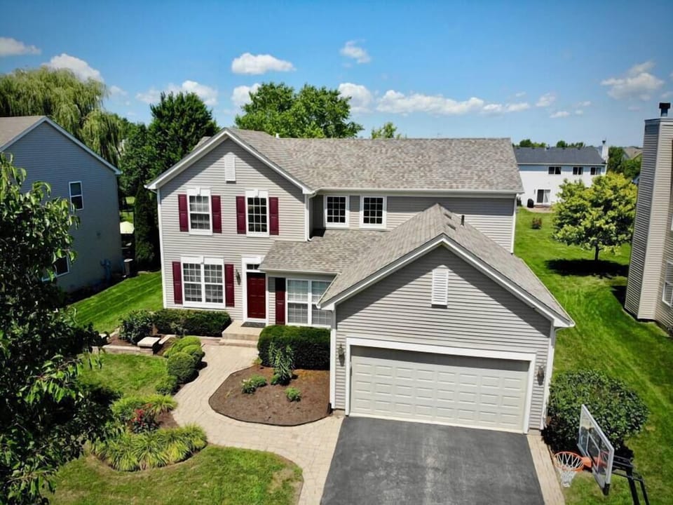 Lovely home in a quiet neighborhood 
