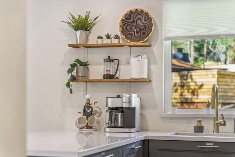 Coffee Time!  Wake up in the morning with a fresh cup in them mountains!
