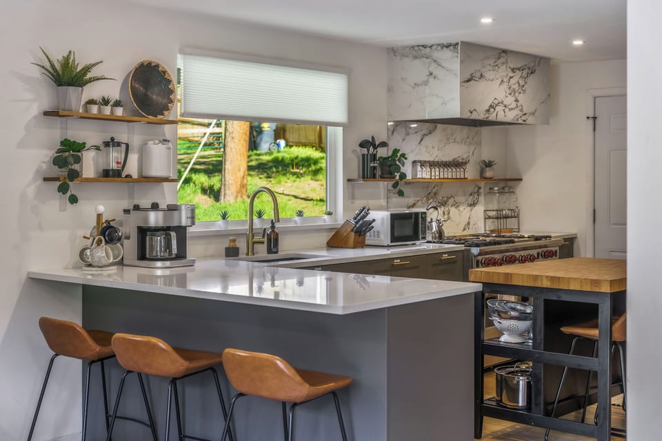 The high-end kitchen to help you prepare and enjoy your well deserved meal