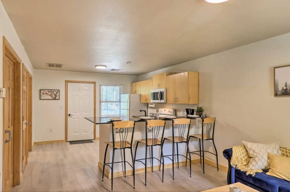 Kitchen Bar