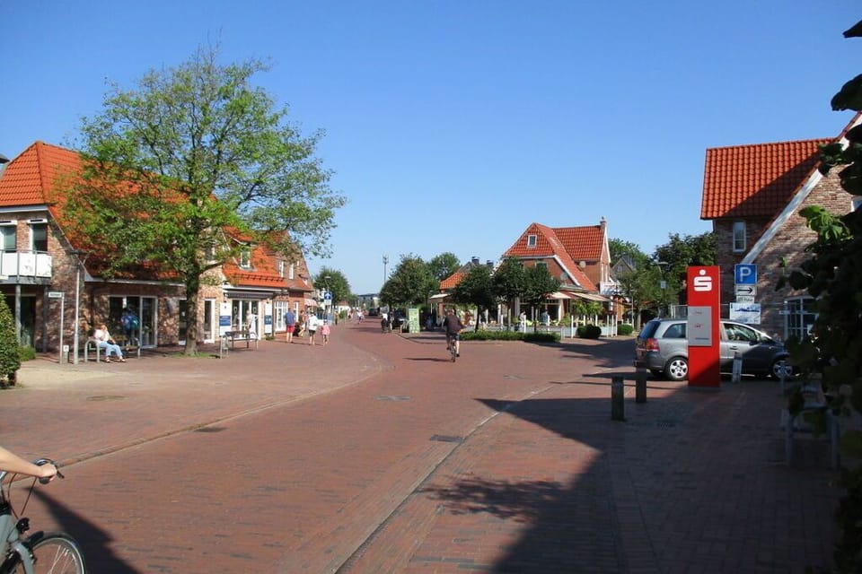 Surroundings [summer] (1-5 km)