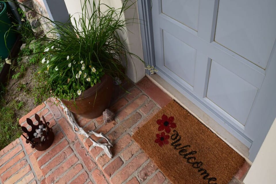 Entrance / Reception