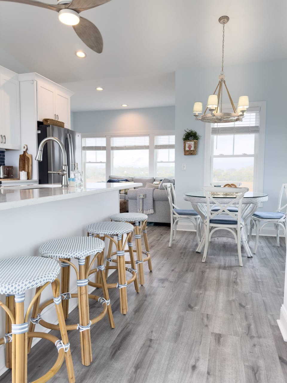 Reverse Floor Plan Optimizes Views