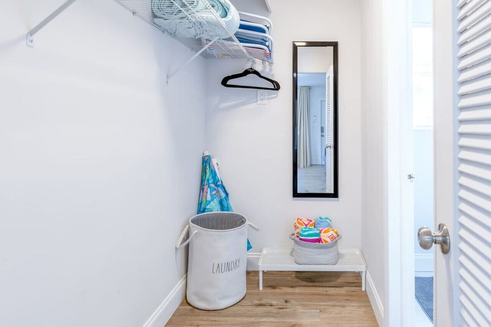 Walk in closet