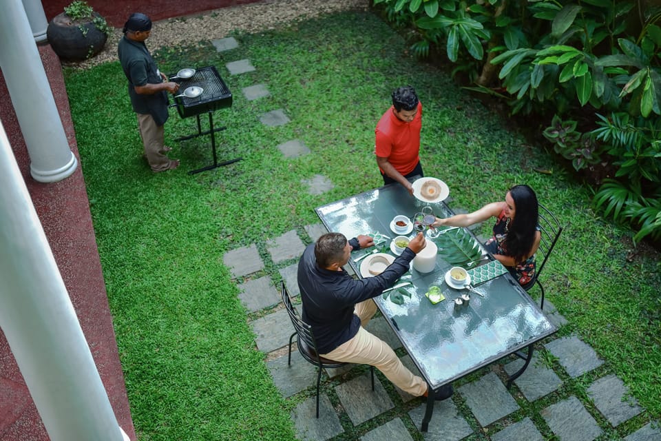 Alfresco dining
