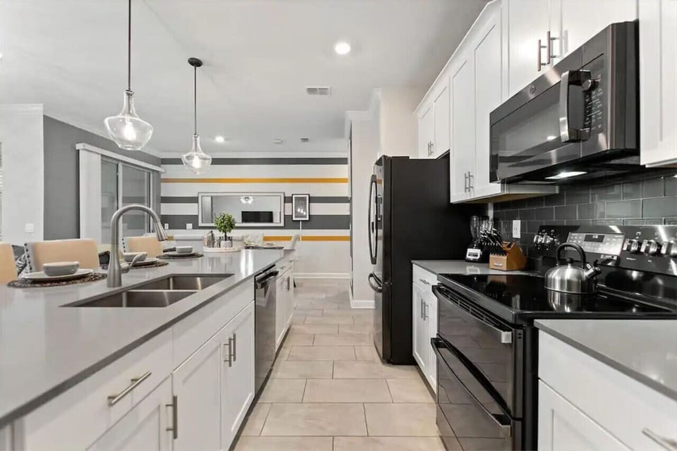 Kitchen#Disney #Parks #kingdom #springs #Vacation #Rental #waterpark #davenport #Kissimmee #Orlando #universal #citywalk #legoland #shortstay #longstay #championsgate #resort #golf #oasisclub #championsgatevacation