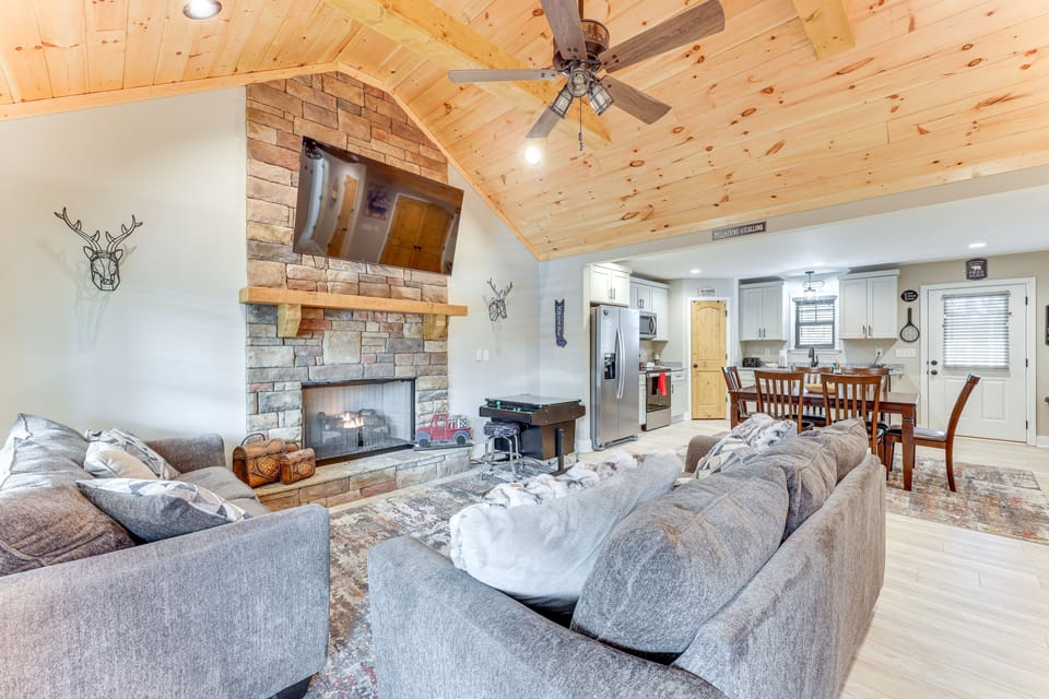 Living Area | Central A/C & Heating | Arcade Game No Longer Available