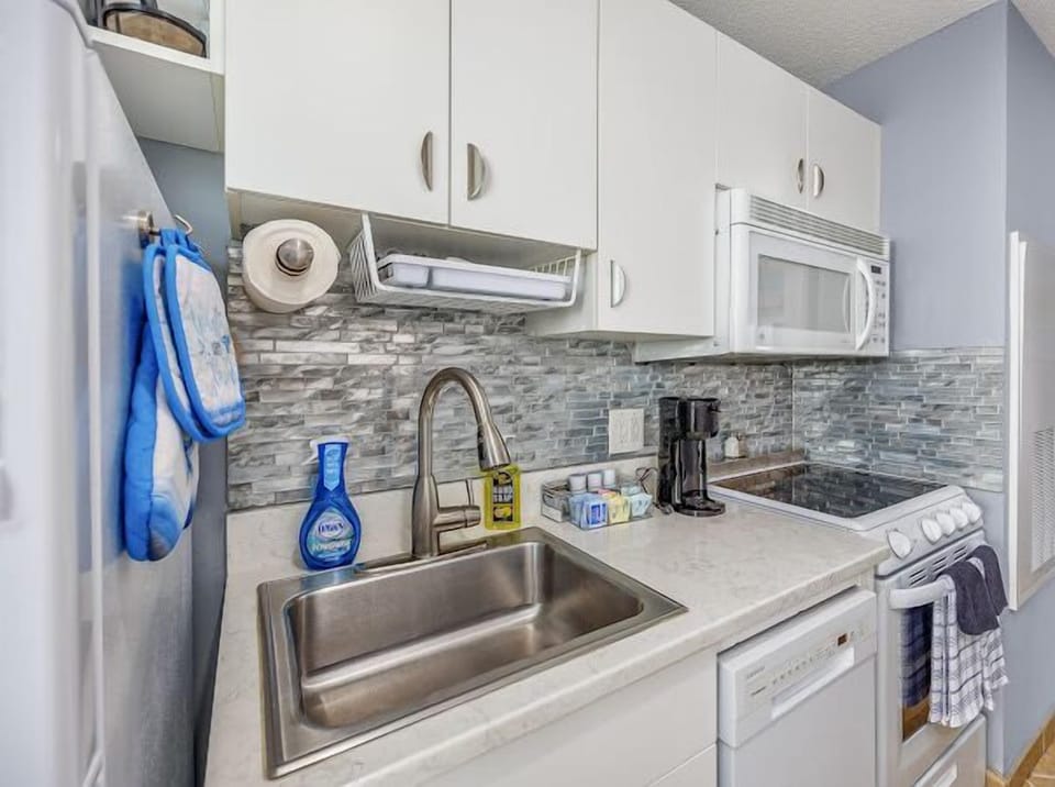 Fully stocked kitchen.