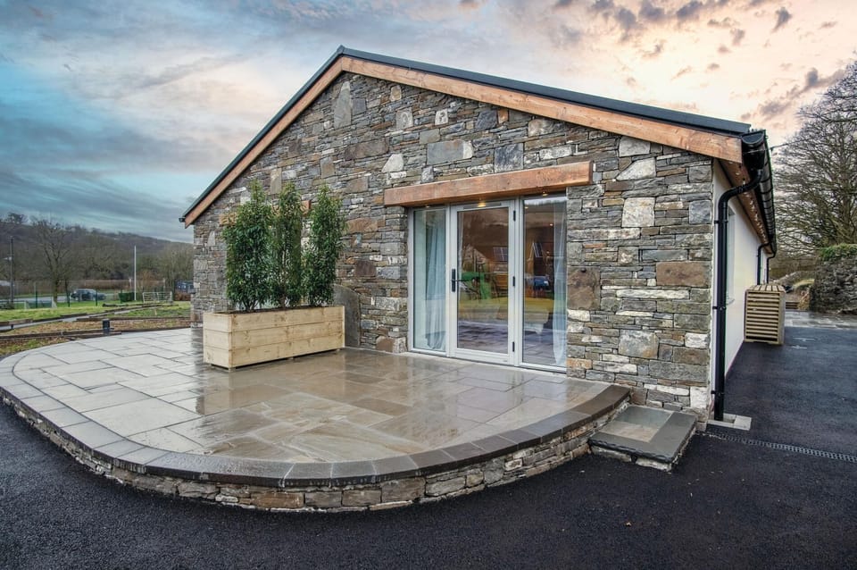 Suite 1 - Sleeping Giant Hotel - Pen Y Cae Inn (4622)