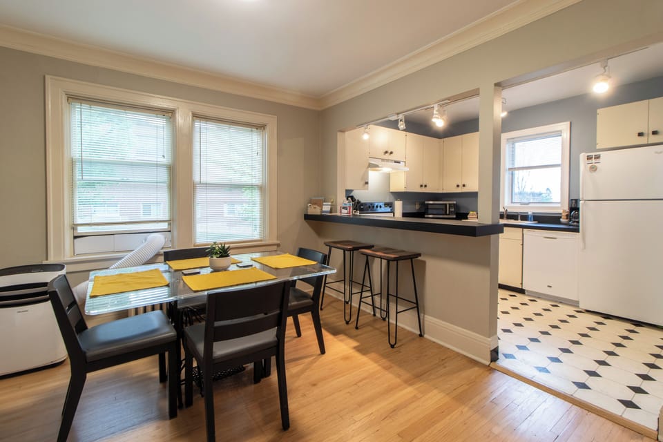 Dining Room & Kitchen