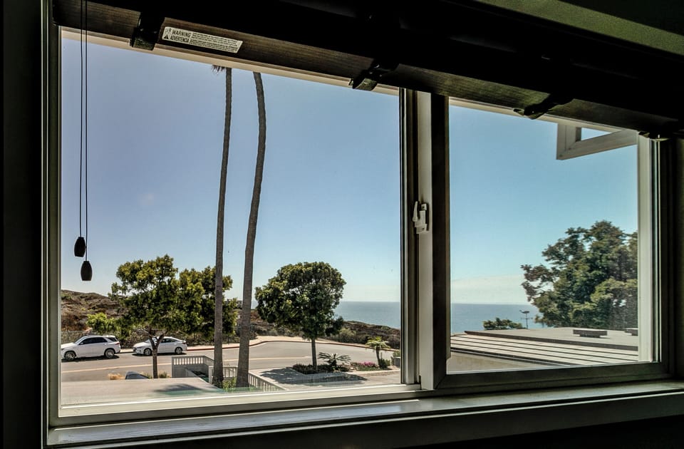 Master bedroom ocean views across the headlands 