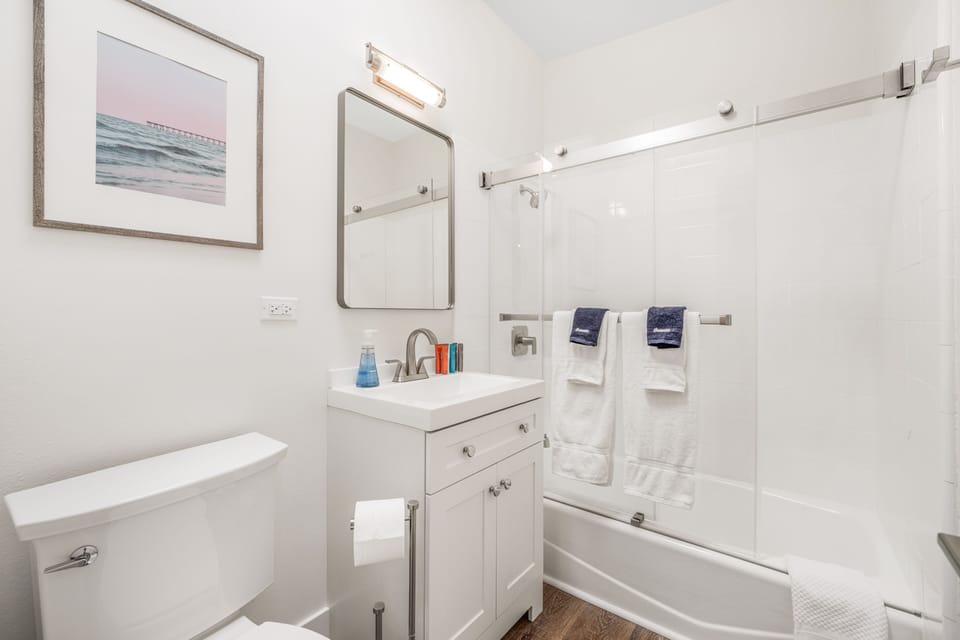 One of the 10 full bathrooms.