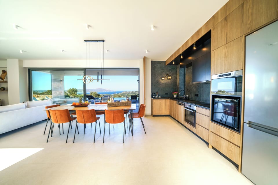 GROUND FLOOR DINING ROOM WITH VIEW