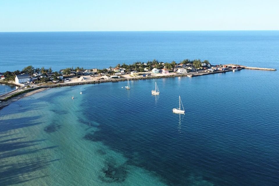 Cupid's Cay, Governor's Harbour