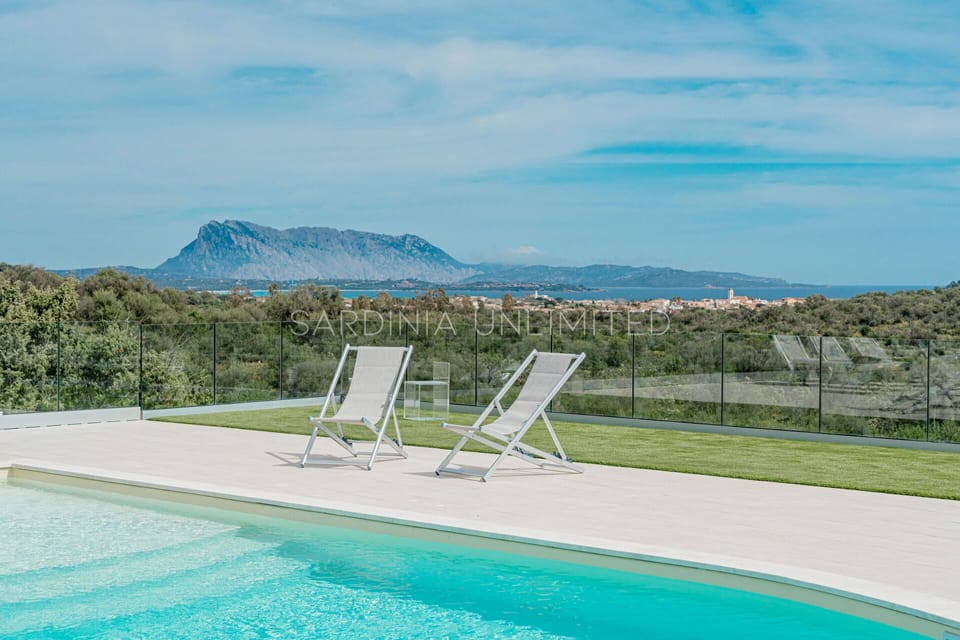 Building Exterior, Pool, Scenic View