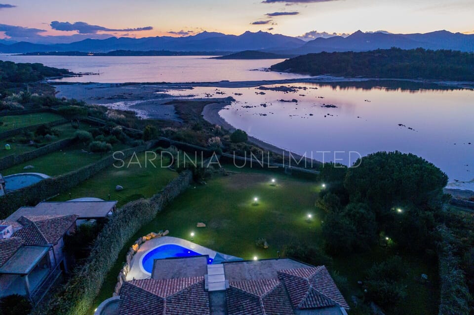 Building Exterior, Pool