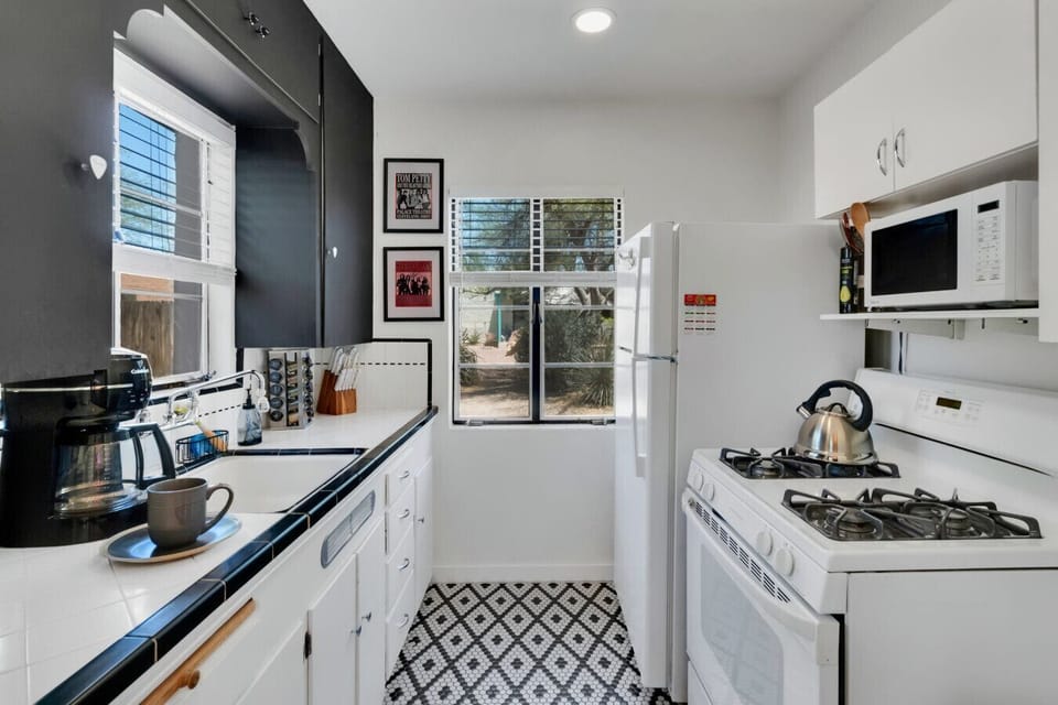 Fully equipped kitchen with all the cooking essentials
