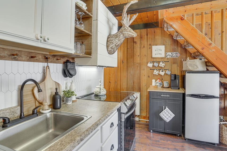 Kitchen | Cooking Basics | Keurig Coffee Maker | 1st Floor