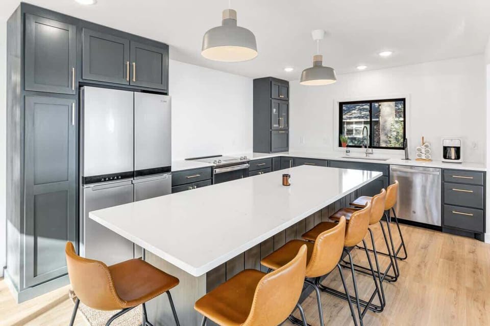 1011 Burgs Park Drive-9