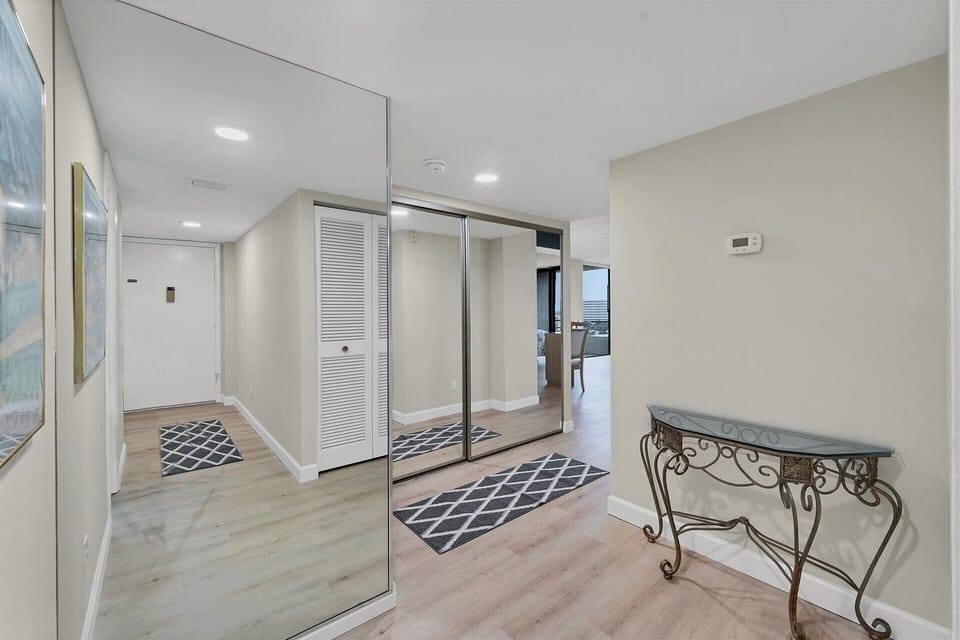 Beautiful Siesta Key Condo