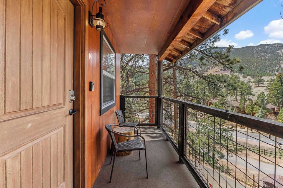 Cabin 19 has two outdoor chairs so you can enjoy the gorgeous mountain view!