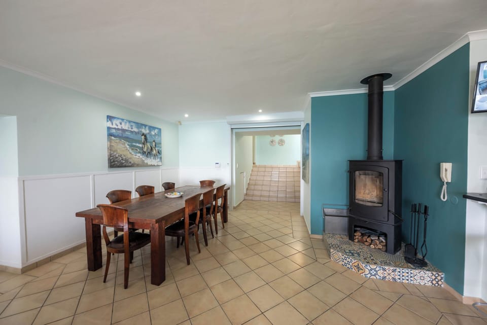 The dining table with a fireplace 