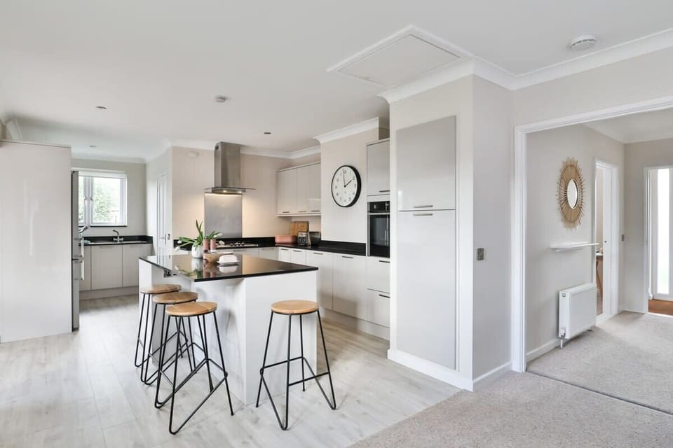 Fully fitted kitchen
