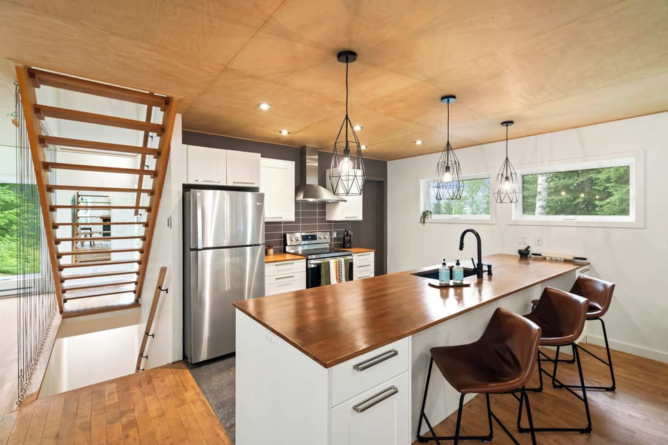 Cuisine toute équipée / Fully furnished kitchen