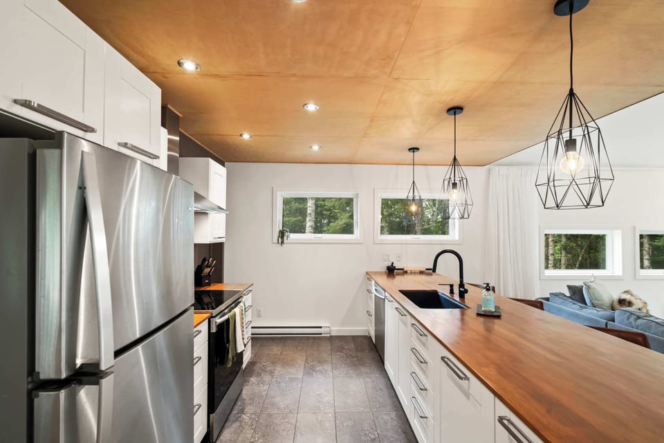 Cuisine toute équipée / Fully furnished kitchen