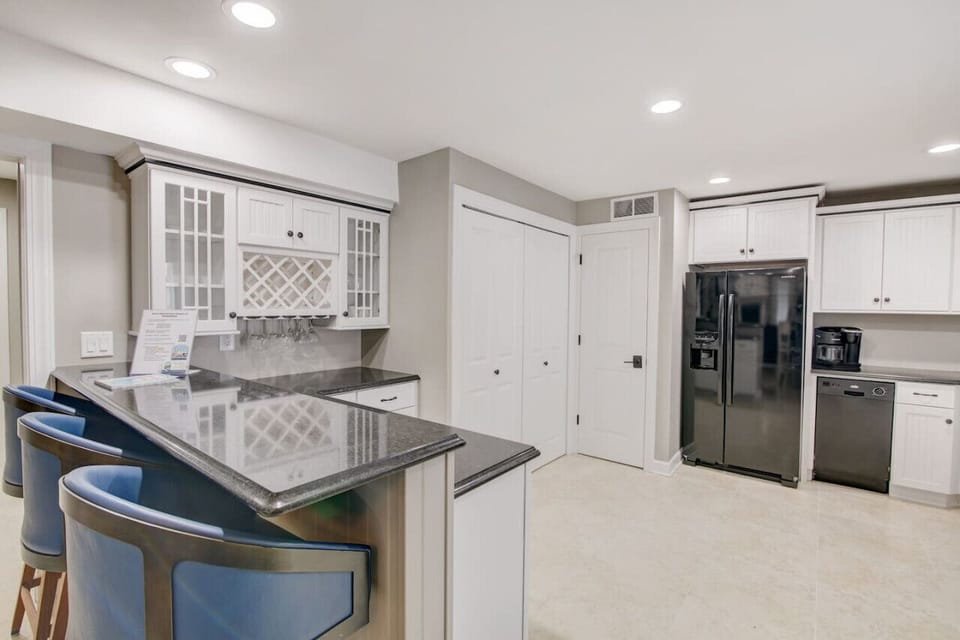 Breakfast bar