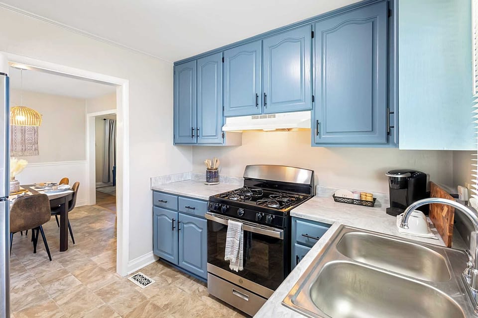 Expansive Culinary Area