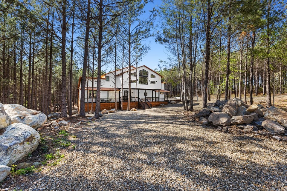 Front driveway to cabin