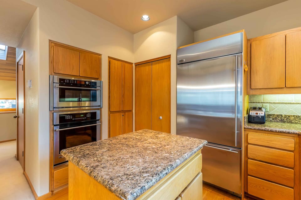 Kitchen - Main Level