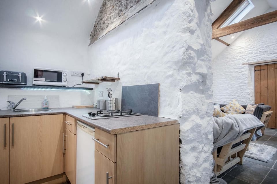 The Anchor Light - 1 Bed - Freshwest Beach Retreat (23341)