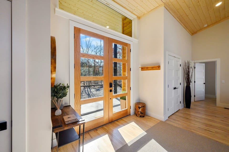 Entryway Oasis: Bright, inviting space with stunning views and stylish decor to welcome you home!