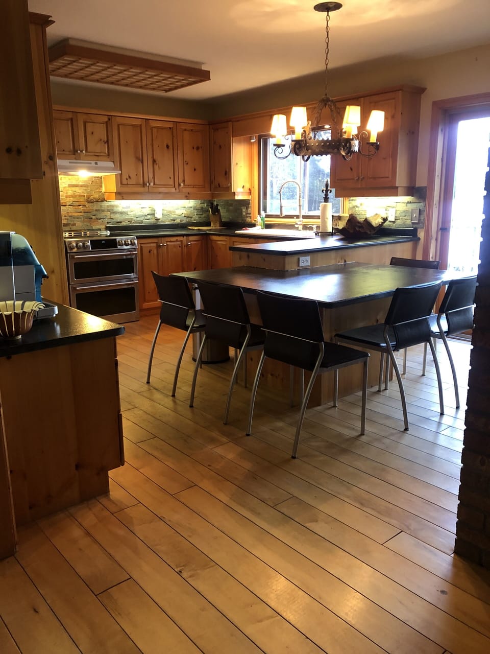 Kitchen with Breakfast Table