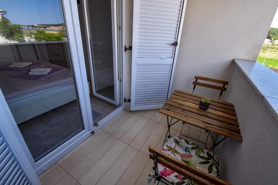 Balcony 2