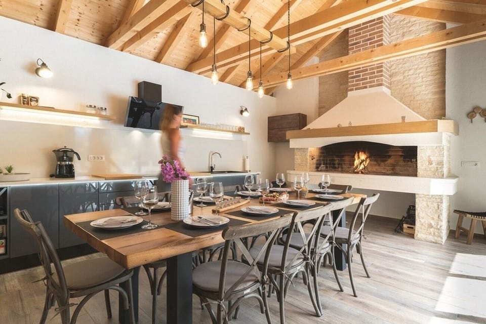 Dining room 2